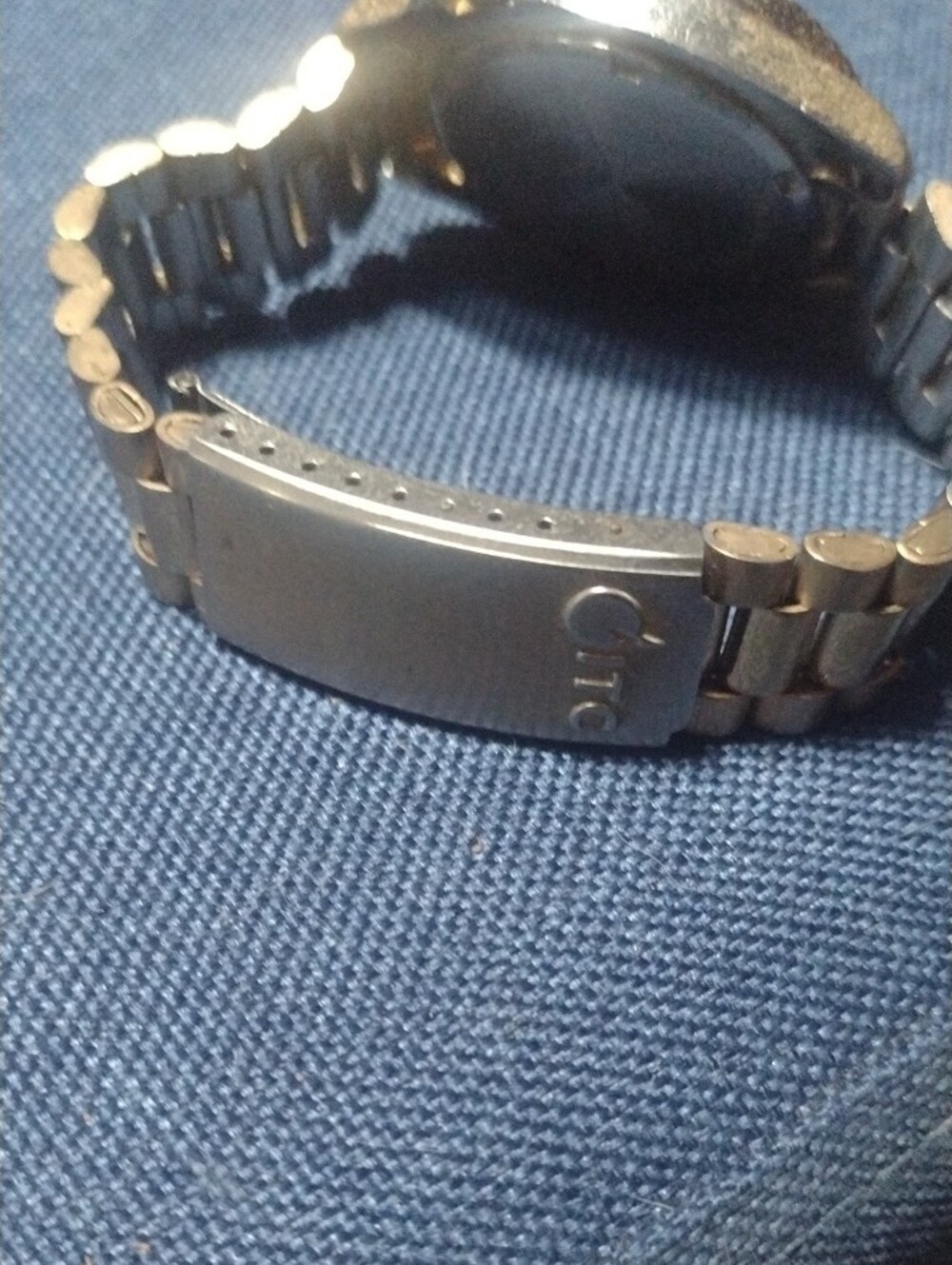Vintage Dive-Style Stainless Watch with Black Dial - Picture 7 of 7